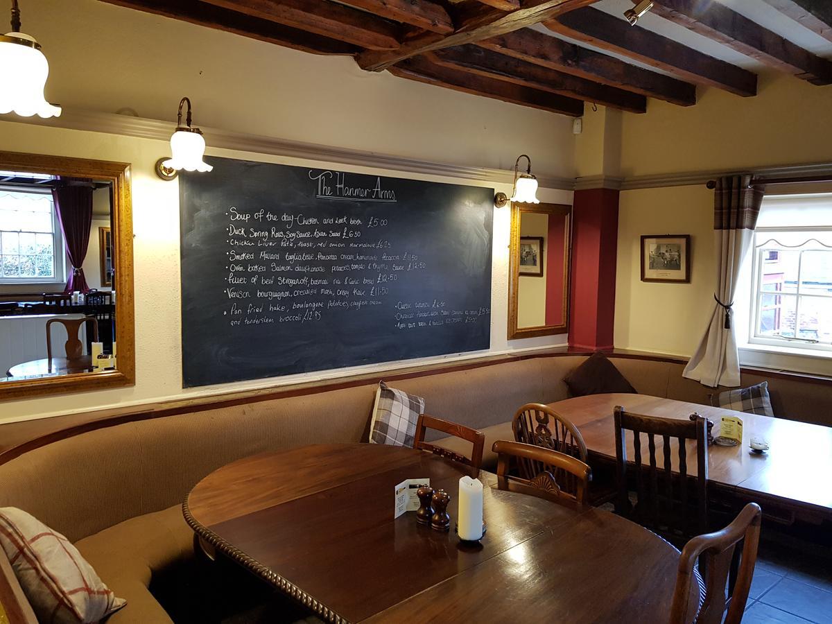 Hanmer Arms Eksteriør billede